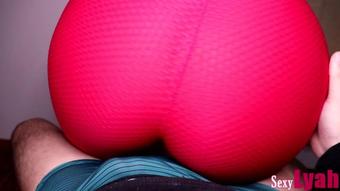 Hot Lap dance in Tight red Yoga pants ends with Cumshot onto Ass