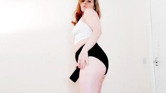 Mommy's Grannie Panties turn you on - Feb 25, 2023