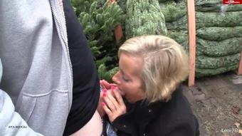 Leni-78 - Weihnachtsbaum-Verkäufer Public Entsaftet