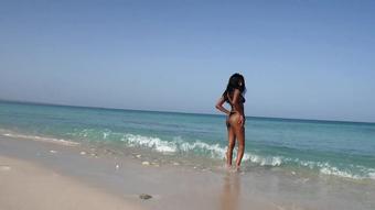 Hot Ebony Girl Big Tits In public Beach