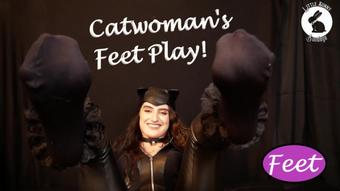 Catwoman Seduces You With Her Feet - Nov 11, 2022