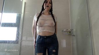 Leina Sex Custom Vid Getting Wet Spanish Style