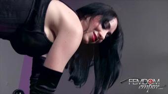 Mina Thorne - Mistresses Bootwipe Pоrnоlаb.Net