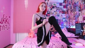 Yukki Amey Striptease Diaper Play Squirting