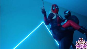 049 - Ladydeadpool Vs Venom Hardfuck & Cumshot