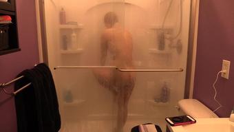 57 Voyuer Shower