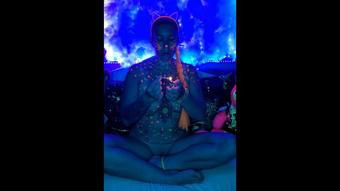 Neon UV 420 Smoke Sesh