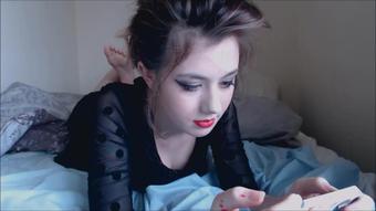Misspalegirl-Ignores-You