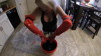 Buddahsplayground Latex Gloves And Black Dye