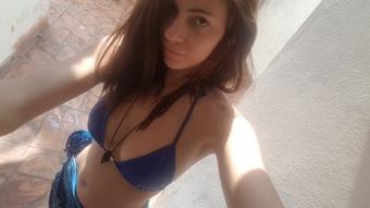Misssweetteen Cum Play In The Yard