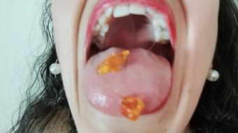 POV FACE I'M A GIANTESS PLAYING WITH HER GUMMY BEARS