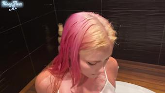 Masseuse Deep Sucking Cock Miscular Guy and Fucking - Cum Mouth