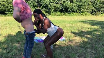 Jayna_Halforcen_-_Voyeurism_-_Blowjob_In_A_Park_-_Manyvids