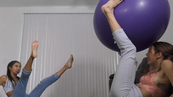 Gorgeous Korean Kim Sisters Balloon Play
