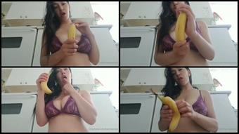 Hannaorioo 20 06 2020 68636125 Part 1 Banana Play Foodporn Sucking Eating Hot Topless