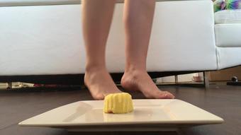 Kiara Skye Giantess Cake Food Crush Fetish Manyvids
