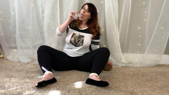Long Distance Girlfriend Gives JOI - August 30, 2018