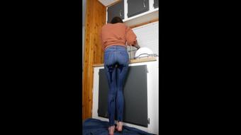 Soaking Jeans While Doing Dishes - Oct 26, 2022