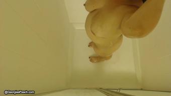 Voyeur Shower - June 03, 2017