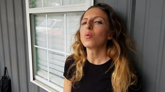 Marlboro Vixen Smokes a Cig - March 20, 2020