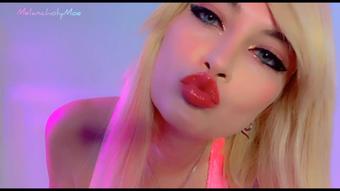 Glossy Glitter Lips - July 12, 2022