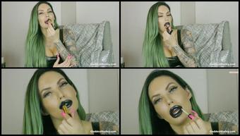 Amazon Goddess Harley Kisses That Weaken And Destroy