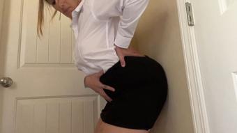 Office Giantess Destroys You With Farts - Apr 5, 2023