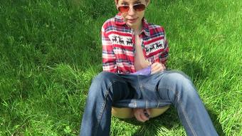 Outdoors Orgasm Trying Not 2 Get Caught