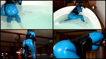 Cristal Kinky 17 01 2022 2333181265 New Full Length Latex Solo Clip Watch Me In My Blue Transparent Latex Ca