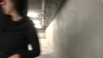 Texaspatti - Public Blowjob Im Parkhaus Hollywood 28.12.18