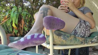 Sweater Socks Ignore Tribute - November 11, 2016