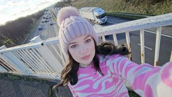 Pink leggings motorway bridge wetting peeing - February 15, 2024