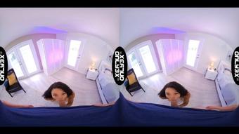 VR* Petite stunner Alexis Tae requests