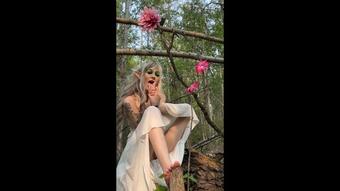 Forest Elf shows off her dirty feet - May 28, 2023