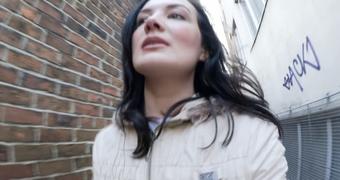 Alley Peeing - December 04, 2024