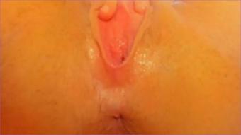 Squirt with close-up on pussy