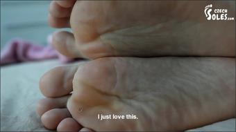 Wendy S Cold Tiny Feet In Need Of Attention Small Feet Bare Feet Close Up Feet Feet In Bed Toes 1080P