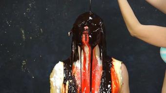 Scarlett's First Messy-With Julie Close