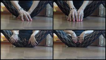 Julia Jordan Nail Tapping