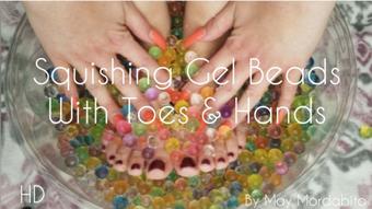 Squishing Gel Bead with Feet - May 22, 2020