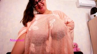 Enjoy hot BBW MILF body after vacations
