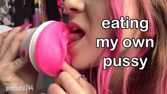 eating my pussy