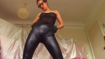 Worship Shiny Leather Facesit Ass