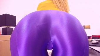 Lots of shiny ass in spandex pantyhose