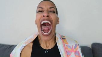 Huge mouth Yawning - March 15, 2022