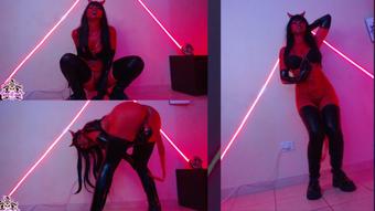 Succubus Demon Girl:dance & masturbation
