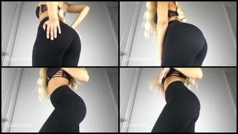 Wowarielle Spend For Leggings Manyvids