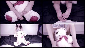 Abdoll   Foot Worship With Teddy Bear