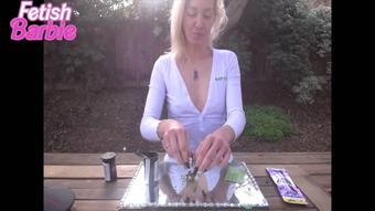 Roll a blunt with Goddess