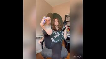 teacher foot fucks your pussy - November 23, 2022